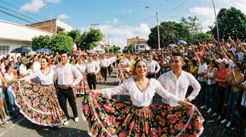 Historia de las Fiestas de San Juan y San Pedro en Colombia y cómo se celebran en el Tolima y Huila