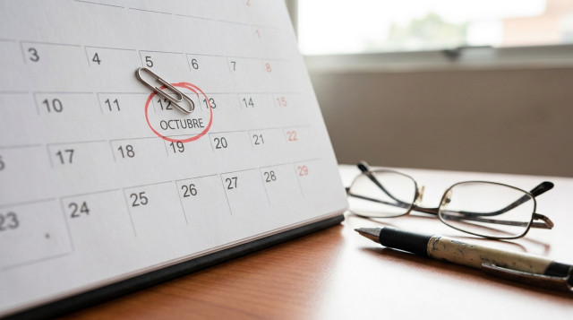 ¿Cuántos festivos quedan este año en Colombia y cuándo cae el próximo puente?