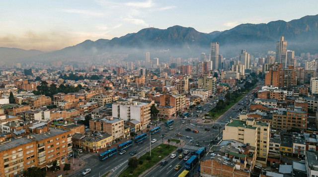 Colombia lanza programa nacional para reducir la contaminación del aire en ciudades principales